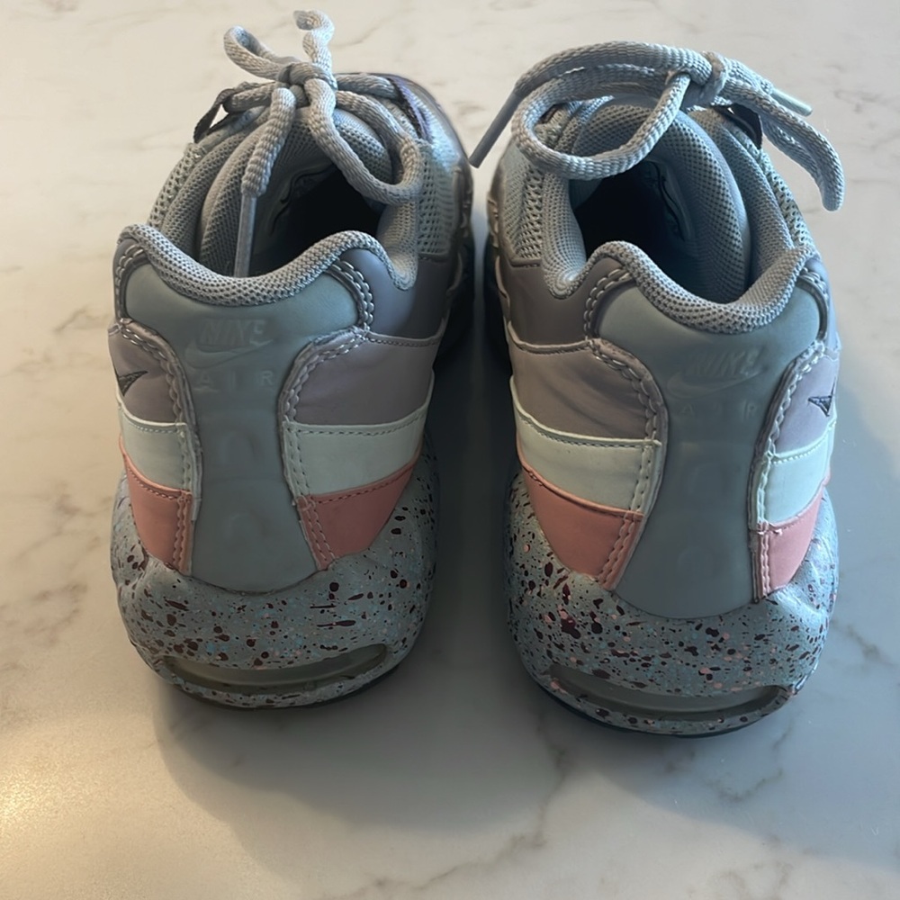 Nike Air Max 95 Splatter Sneakers - Picture 6 of 8